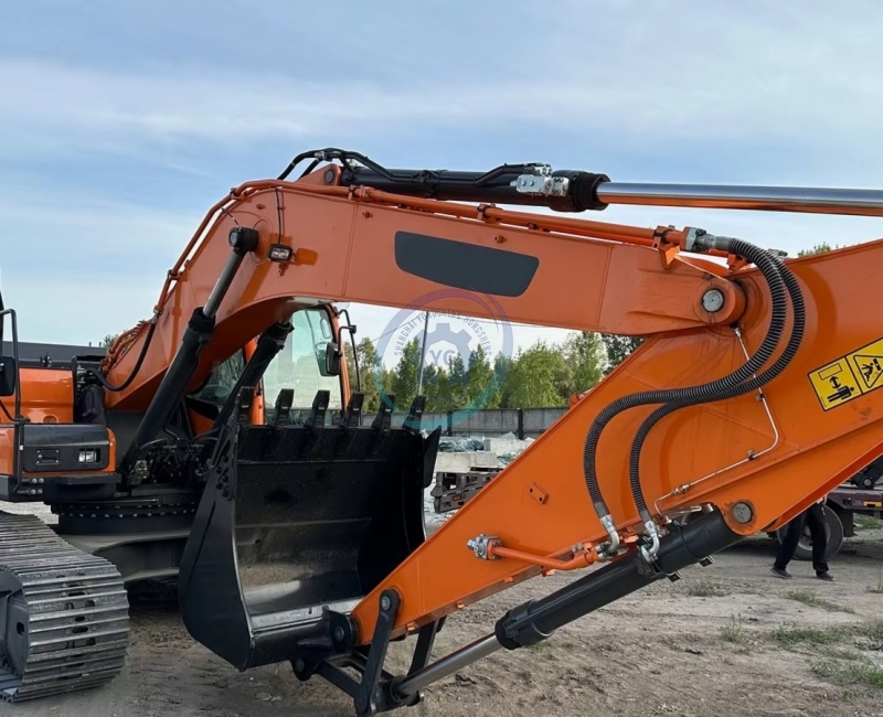 Used Doosan 260 Excavator for Sale