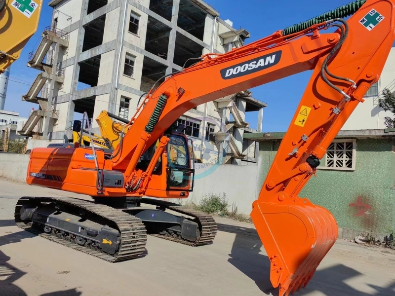 Used Doosan DX225 Excavator for Sale