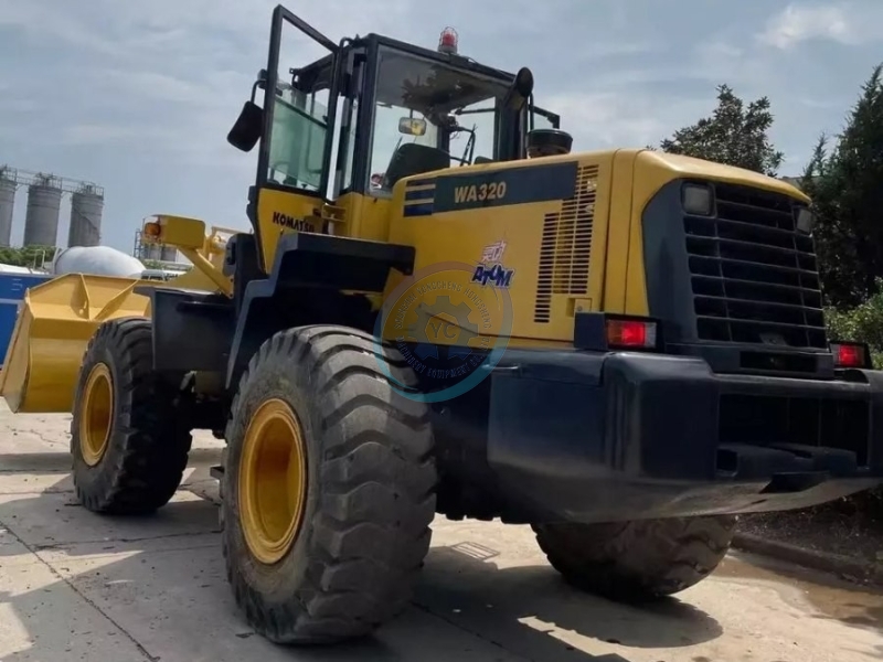 Komatsu WA320 Used Front Loader Wheel Loaders Construction Machinery 4000KG