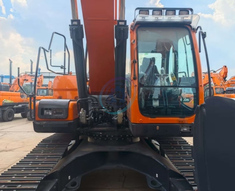 Used Doosan DX225NLCA Excavator for Sale