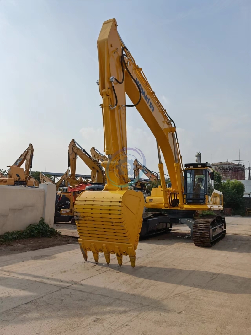 Used Japan Second Hand Komatsu PC450-7 Digger 45 Ton Excavator Machine
