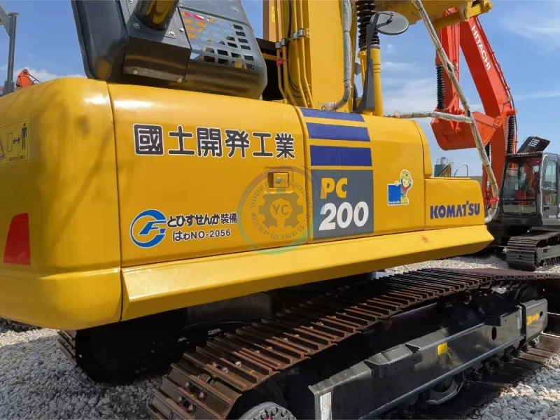 Japanese Hydraulic Used Komatsu PC200-8 Excavator Machine 2000KW 19Tonne