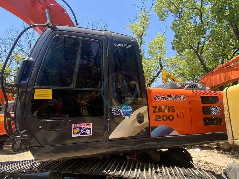 Used Hitachi 200 Excavator for Sale
