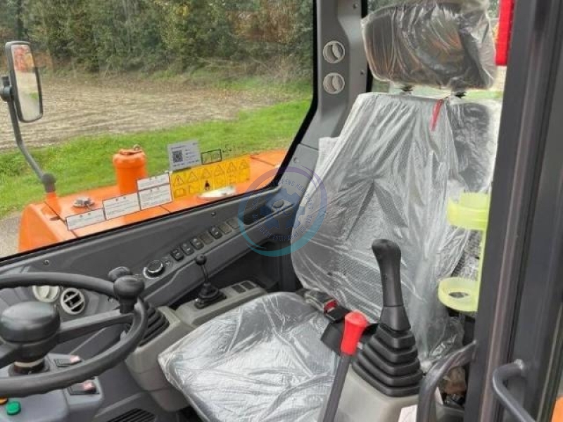 Rubber Wheel Used Doosan Excavator Machinery DX60W 5550KG