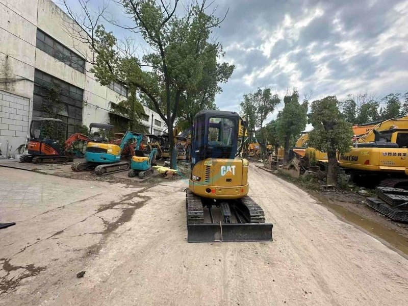 3150KG Caterpillar 303 Mini Used Excavator Second Hand Micro Digger