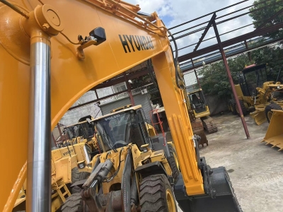 Used Hyundai 210W-9 Excavator for Sale