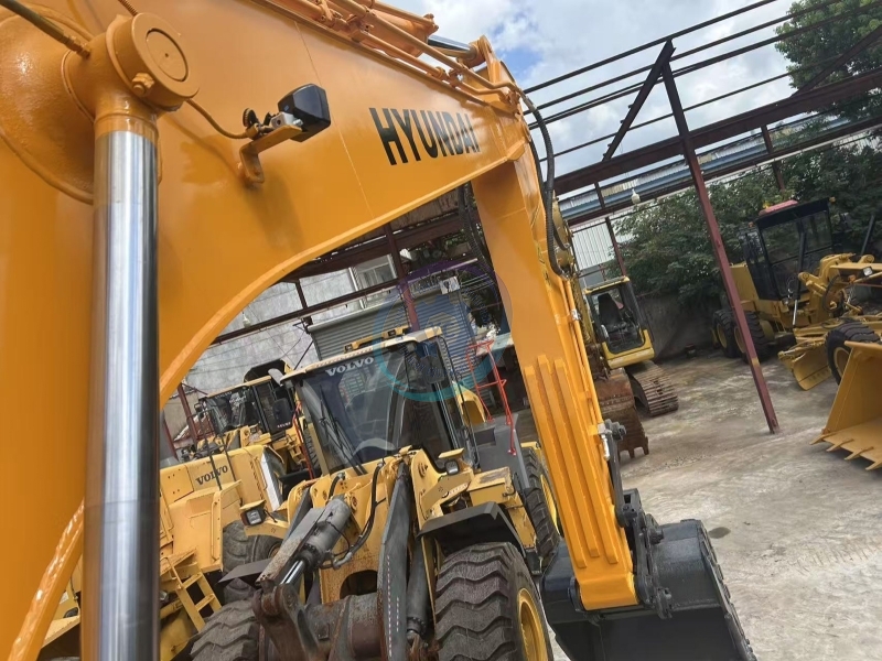 Used Hyundai 210W-9 Excavator for Sale