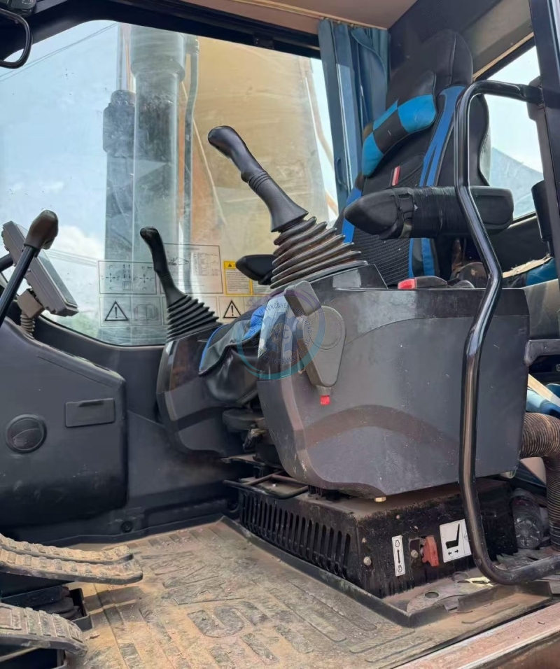 Used SANY 225C Excavator for Sale