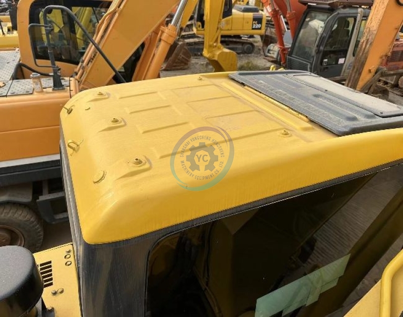 Secondhand Hydraulic Komatsu Mining Excavator Machinery PC220-7 22840KG