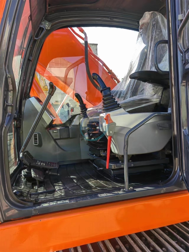 Used Doosan DX225 Excavator for Sale