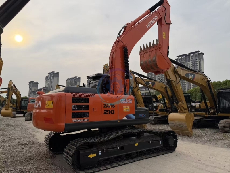 Used Hitachi 210 Excavator for Sale