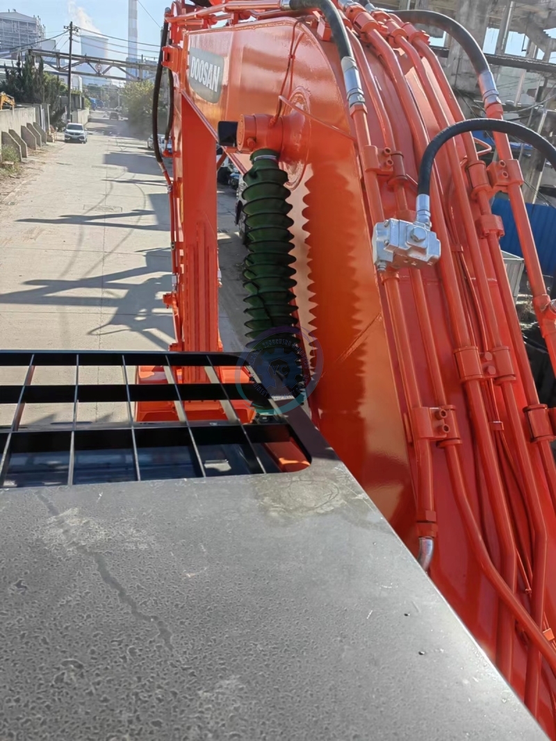 Used Doosan DX225 Excavator for Sale