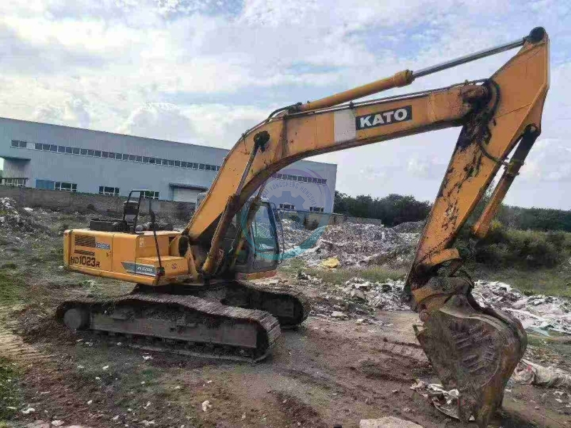 Used Kato HD1023 Excavator for Sale