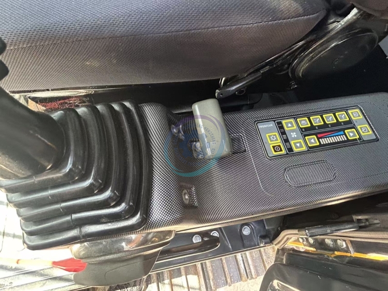 Used Hyundai HX220S Excavator for Sale