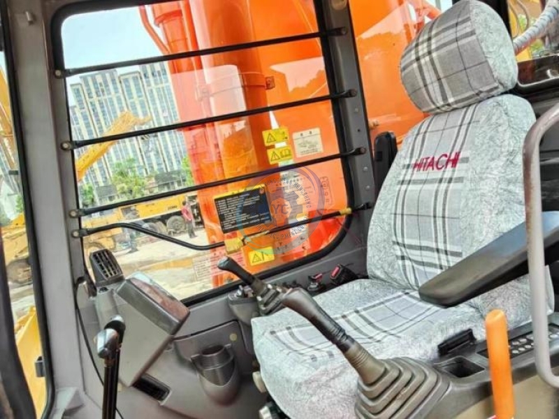 Large Scale Repossessed Hitachi Zx450 Equipment Trader Excavator 45Ton Isuzu Engine