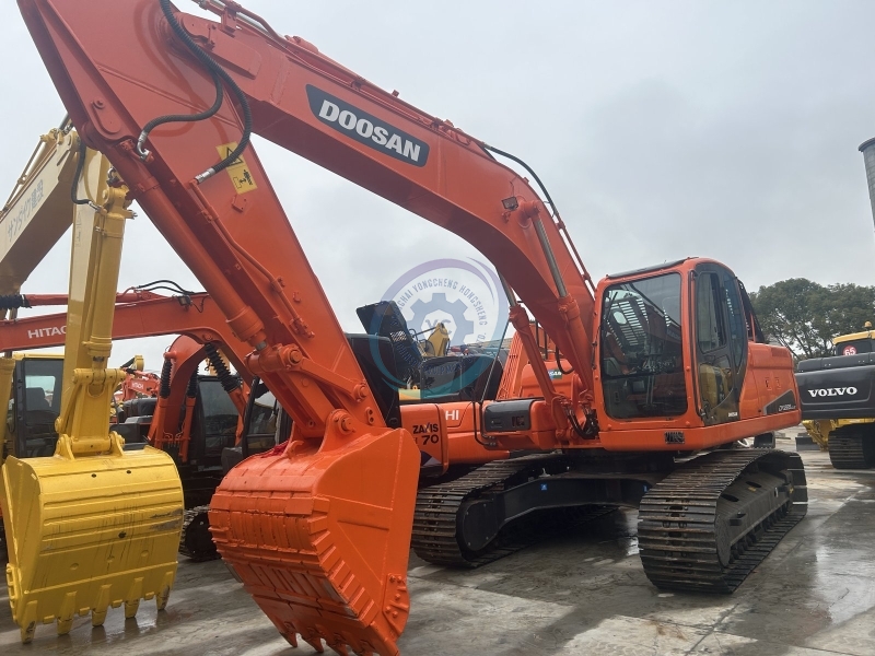 Used Doosan DX225 Excavator for Sale