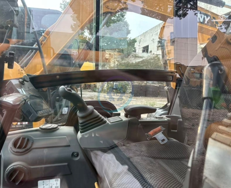 Used CAT 302CR 303CR Mini Excavator for Sale 2024 800 Hours