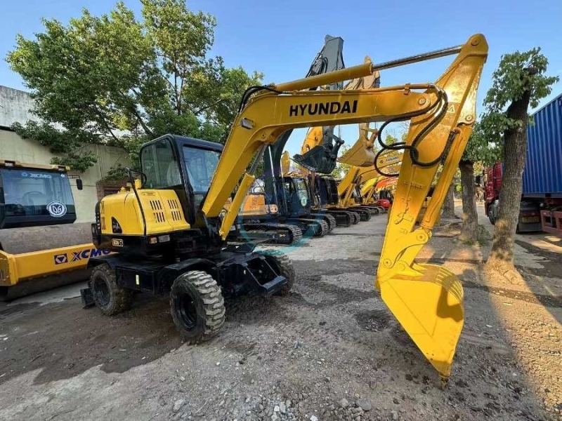 Original Hyundai R60w-7 Pre Owned Mini Excavator Used Wheel Digger 6 Ton