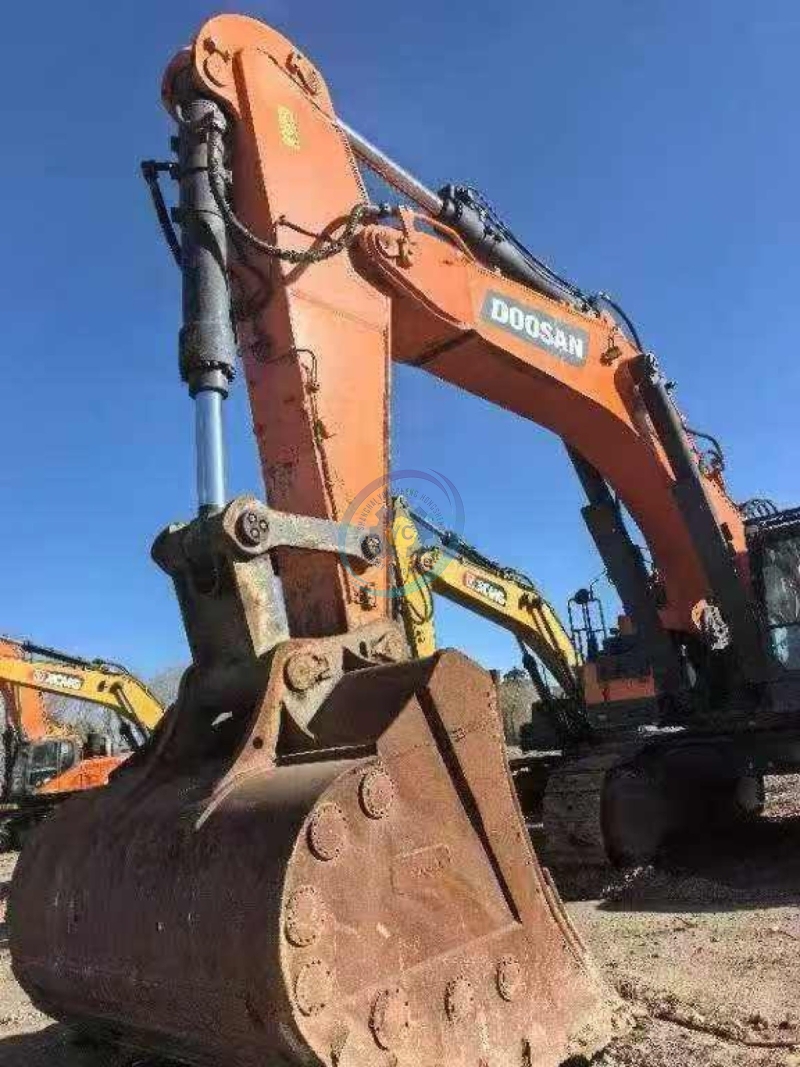 Used Doosan DX1000 Excavator for Sale