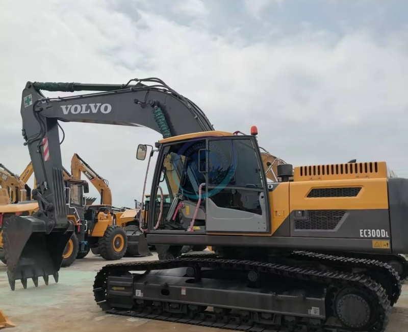 Used Volvo 300 Mini Excavator for Sale
