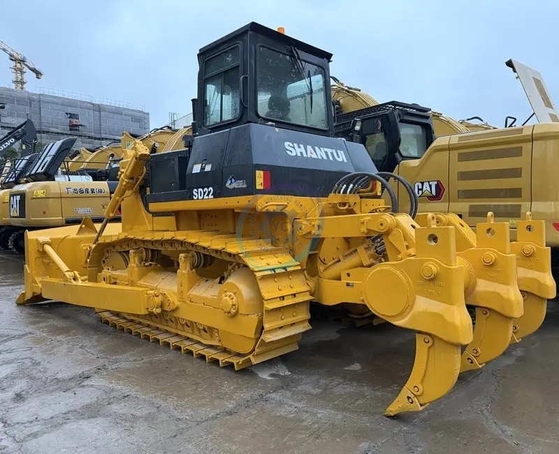 بلدوزر Shantui SD22 مستعمل للبيع