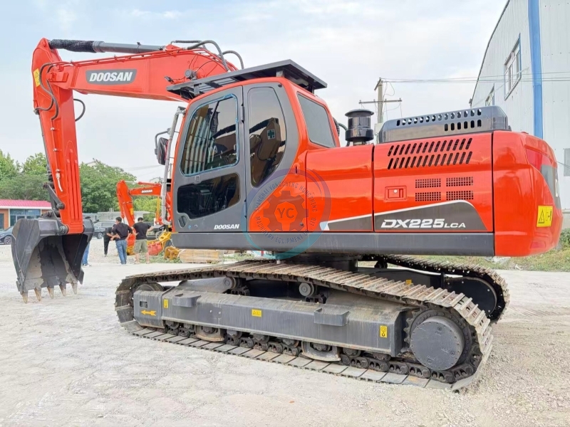 Used Doosan 225 Excavator for Sale