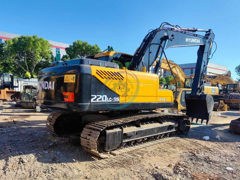 Korean brand Hyundai 220 stable performance good quality adapt to a variety of harsh environments cheap price 
