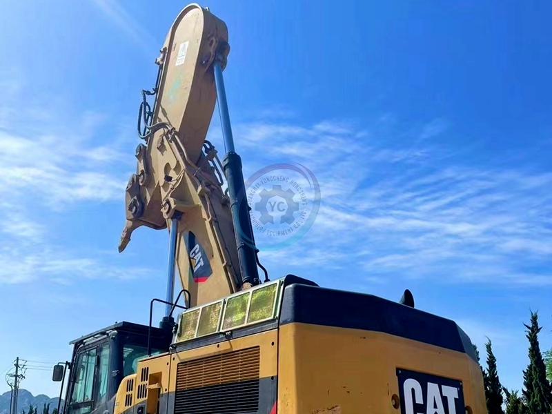 Used CAT Heavy Equipment Crawler Excavator 374d  Digger for Sale