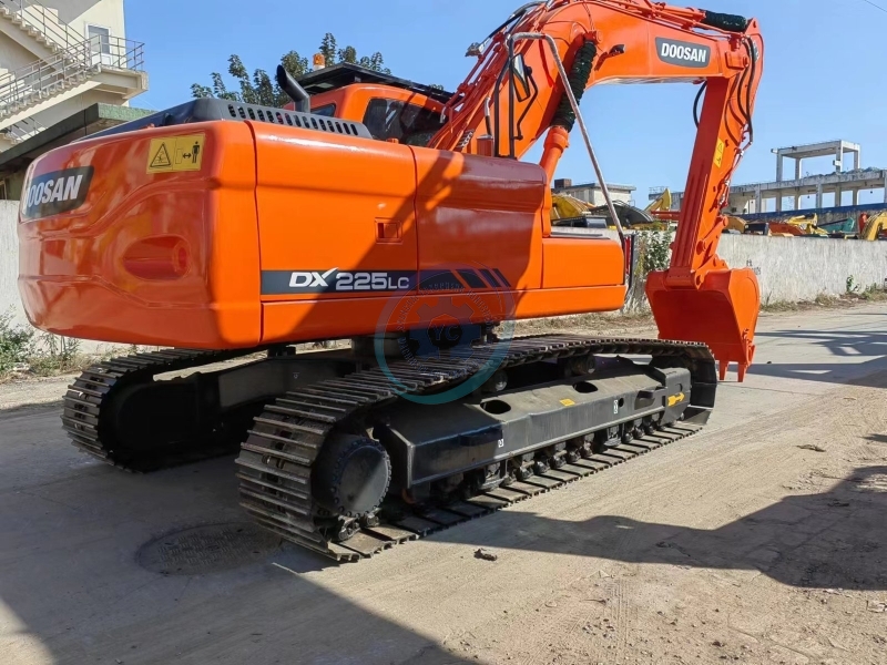 Used Doosan DX225 Excavator for Sale
