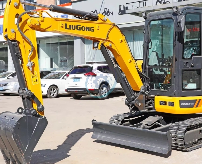 Used Liugong 9035 Mini Excavator for Sale