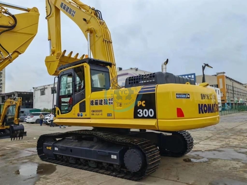 Used KOMATSU PC300-8 300-8 PC300 Excavators PC300-8N1 30 Ton Japan Original Diggers Cheap Price for Sale