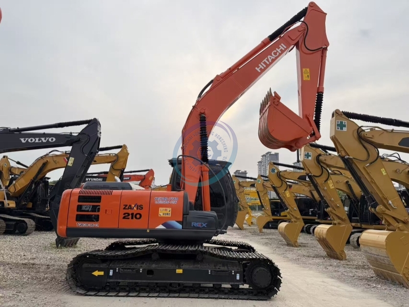 Used Hitachi 210 Excavator for Sale