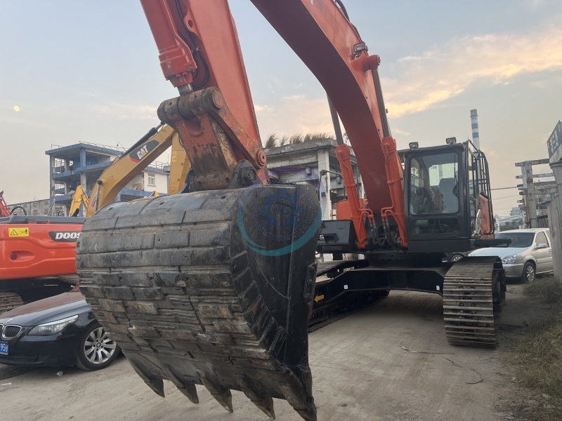 Used Hitachi 470 Excavator for Sale