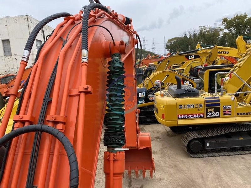 Used Hitachi ZX200 Excavator for Sale