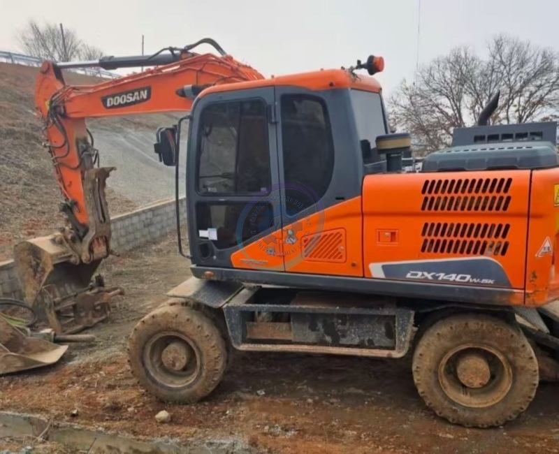 Used Doosan 140 Excavator for Sale