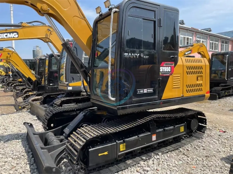 used China Second Hand Sany SY95 9.5ton Mini Excavator for Sale at a low price