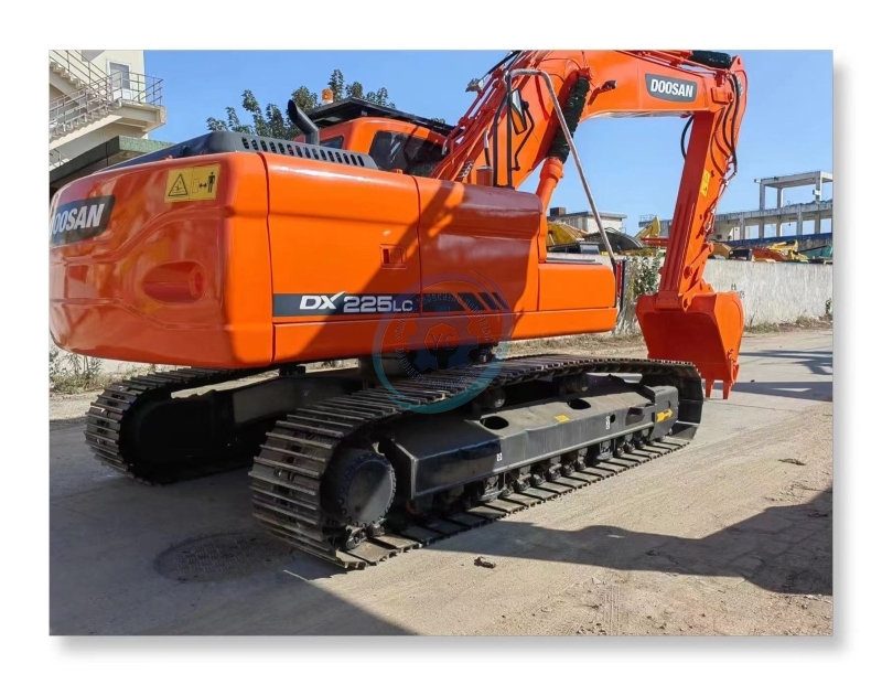 Used Doosan DX225 Excavator for Sale