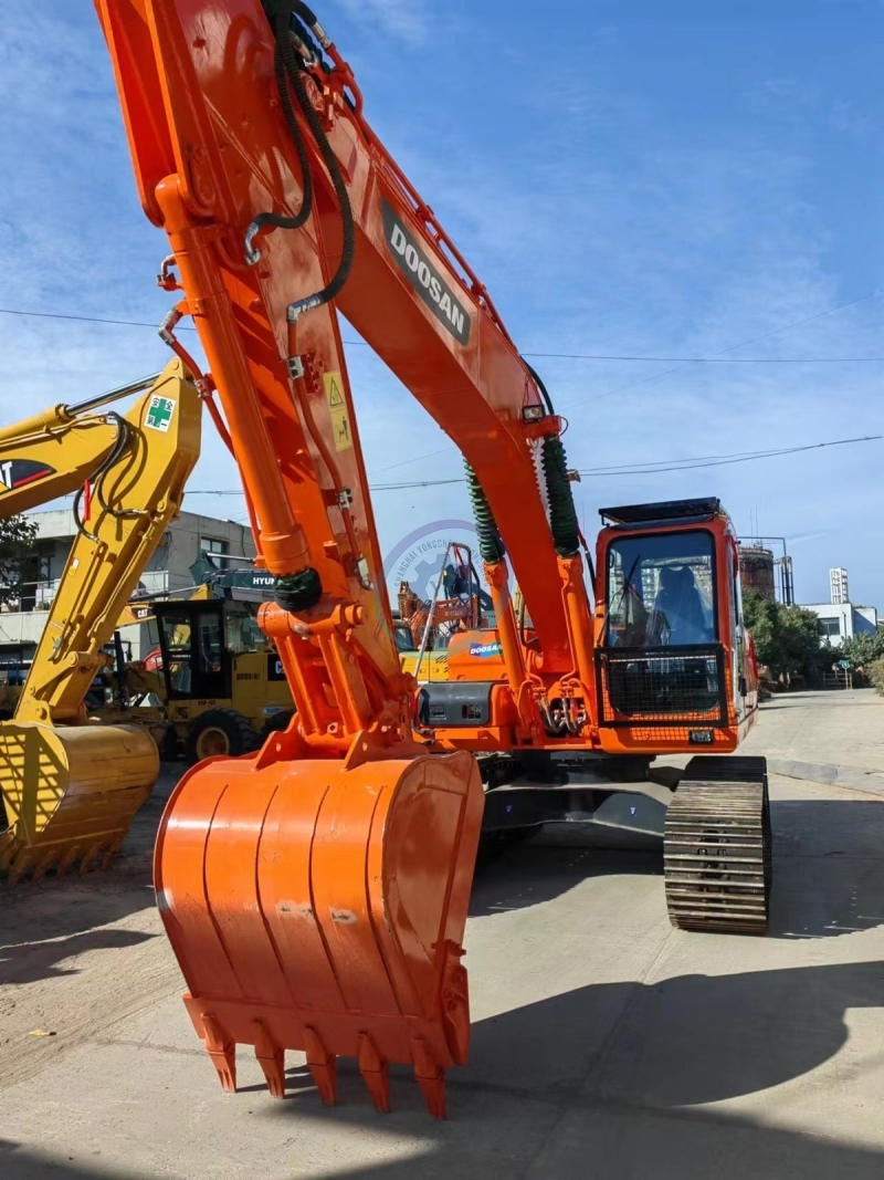 Used Doosan DX225 Excavator for Sale
