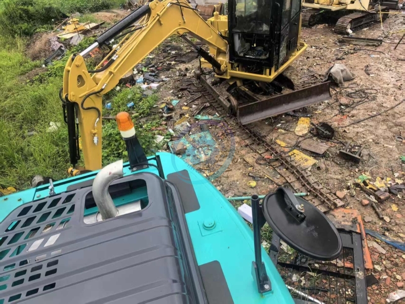 Used Kobelco SK210 Excavator for Sale