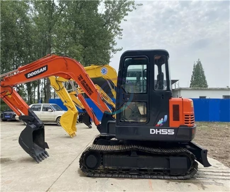 40.5KW Mini Used Excavator Doosan DH55 Second Hand Mini Digger