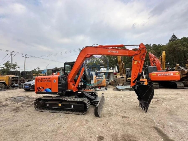 Original Japan ZX70 Used Hitachi Mini Excavator 7ton Second Hand Hydraulic Crawler
