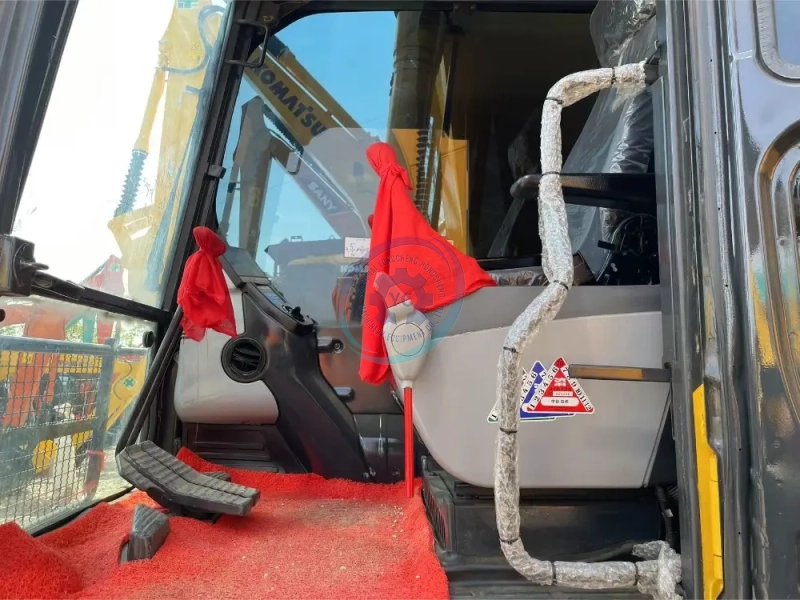 Japanese Hydraulic Used Komatsu PC200-8 Excavator Machine 2000KW 19Tonne