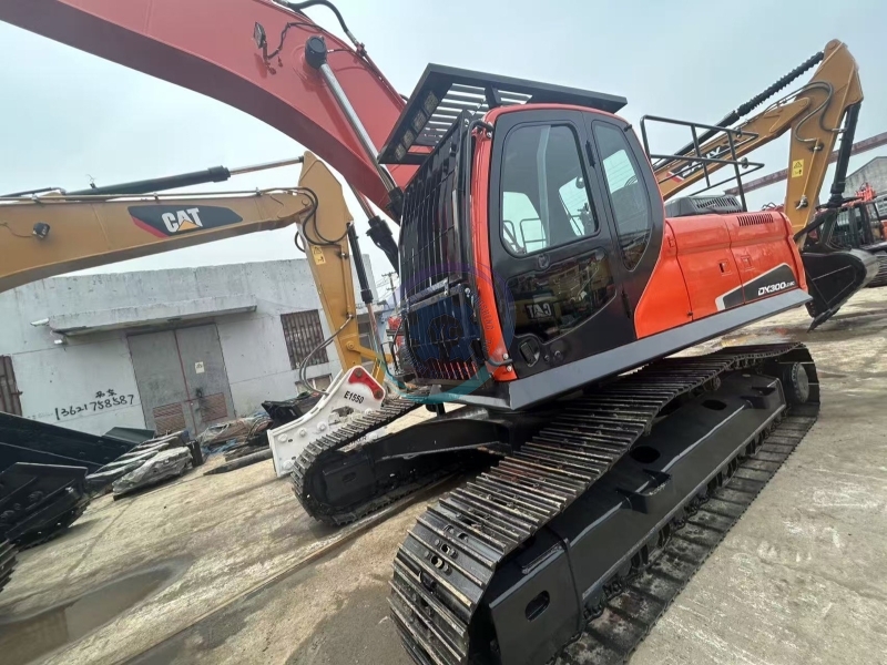 Used Doosan DX300 Excavator for Sale