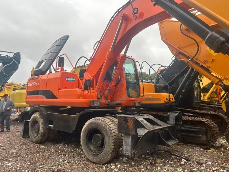 Used Doosan 210 Excavator for Sale