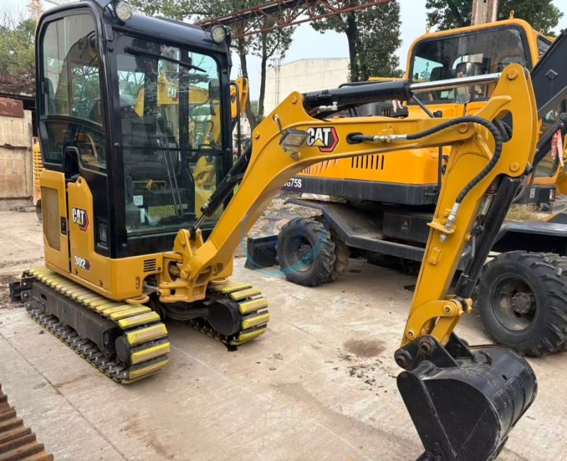 Used CAT 302CR 303CR Mini Excavator for Sale 2024 800 Hours