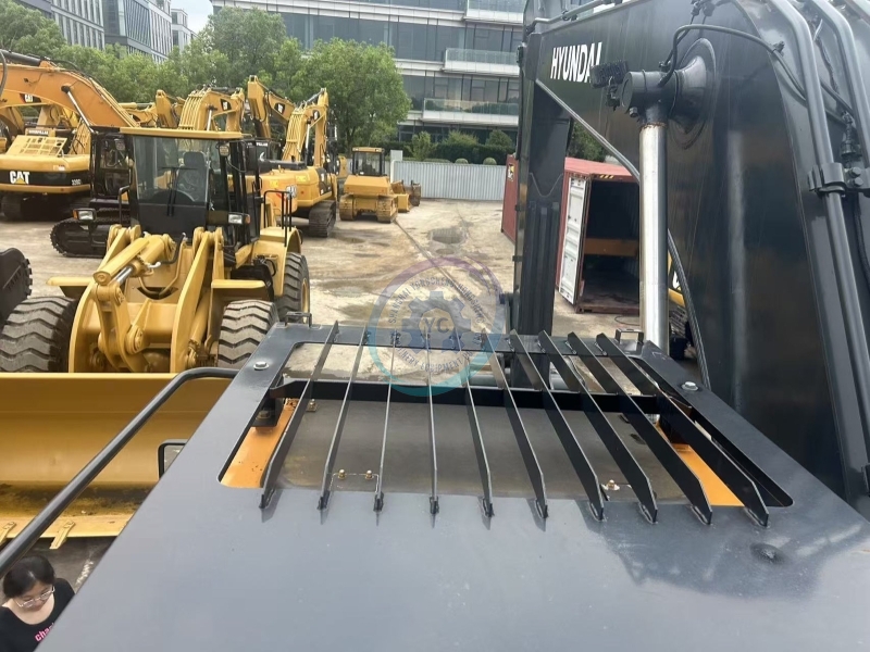 Used Hyundai 225LC-9S Excavator for Sale