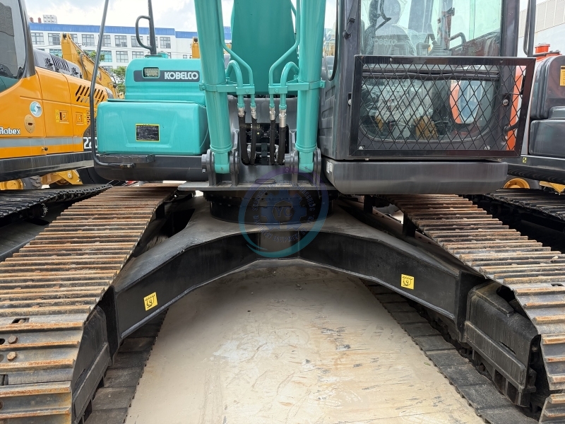 Used Kobelco 210 Excavator for Sale