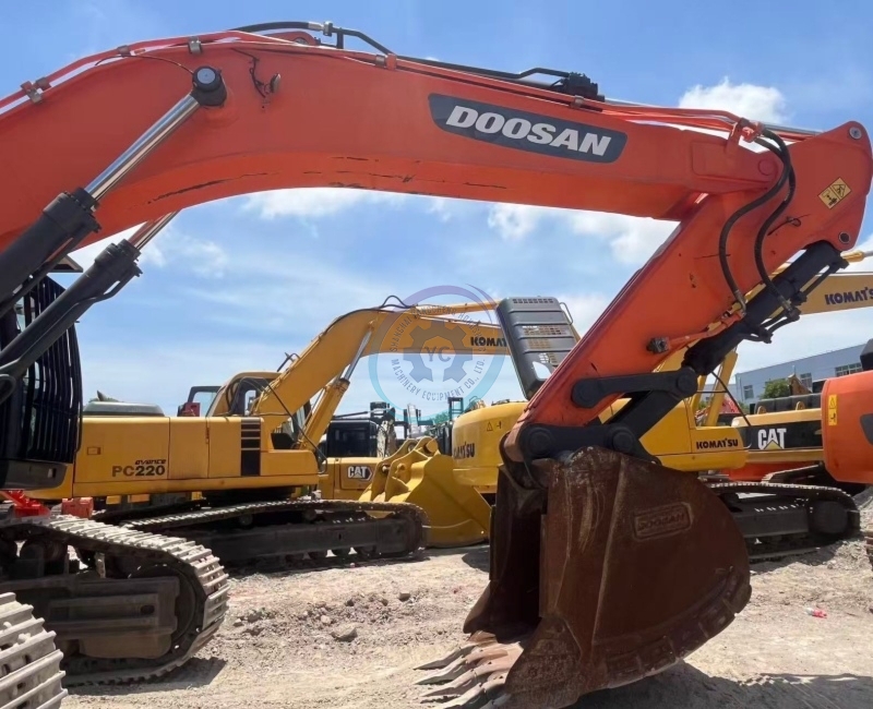 Used Doosan DX520 Excavator for Sale