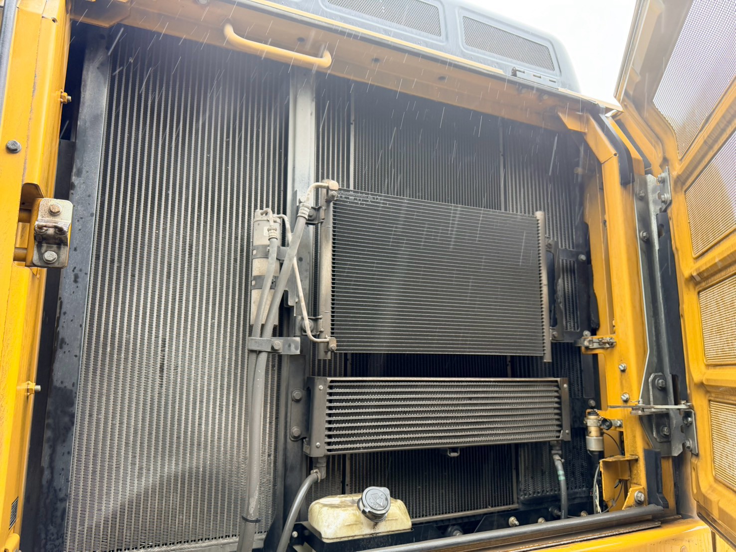 CAT 336F XE radiator and cooling system inspection